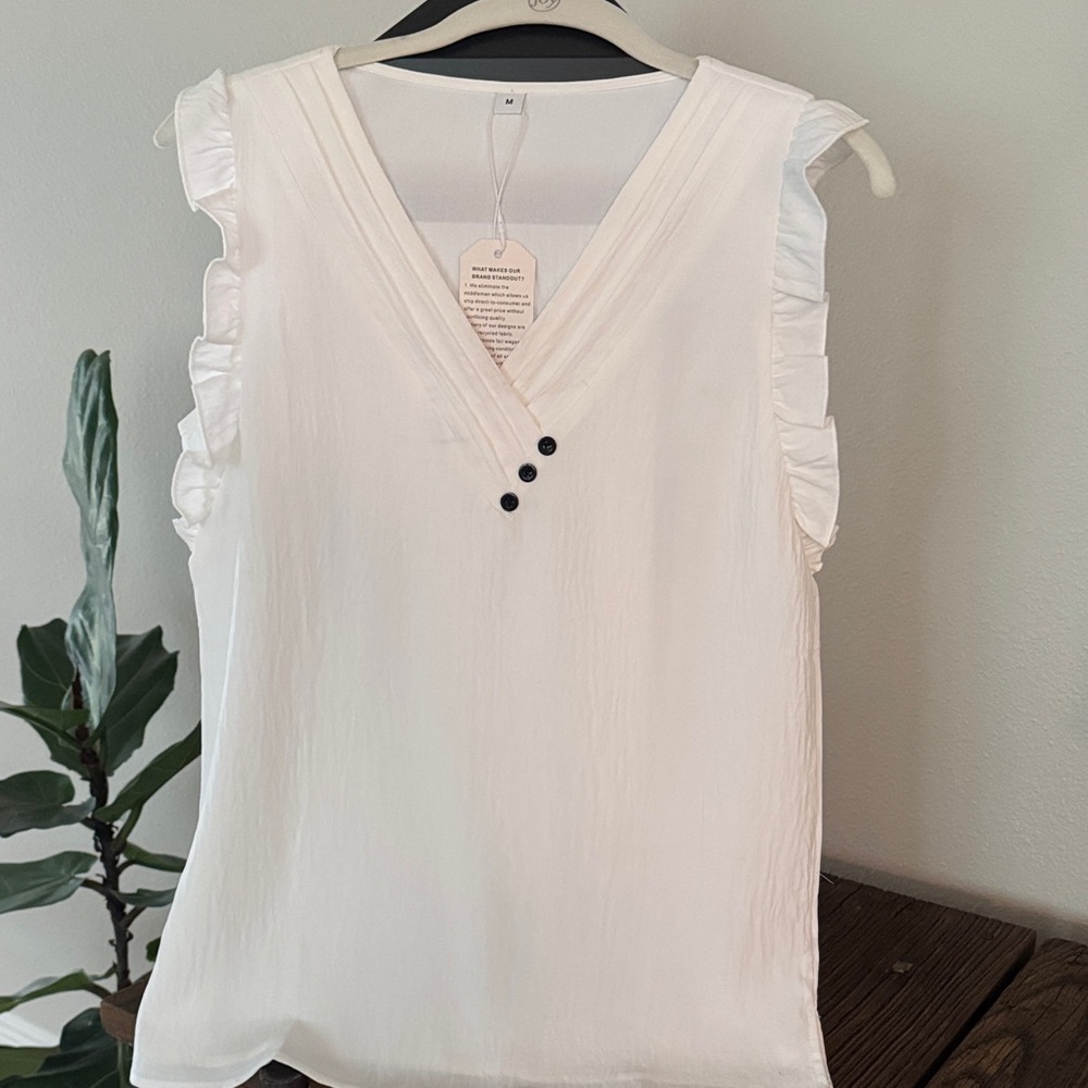 Chic White Ruffle Sleeve Blouse
